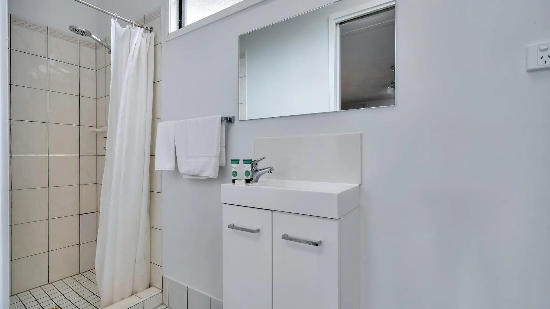 Tasman Holiday Parks - Cairns Cool Waters Campsite