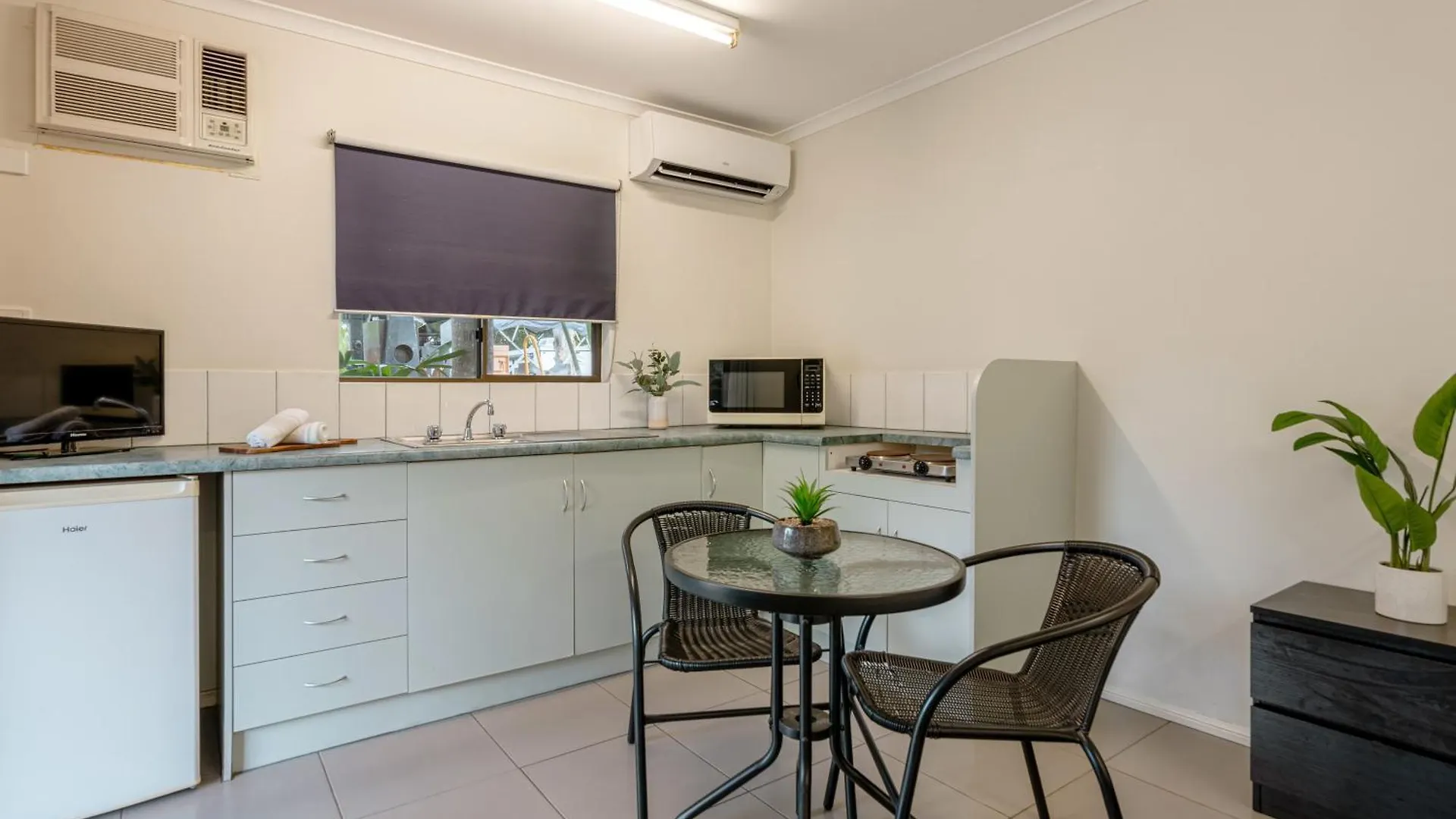 Tasman Holiday Parks - Cairns Cool Waters Campsite