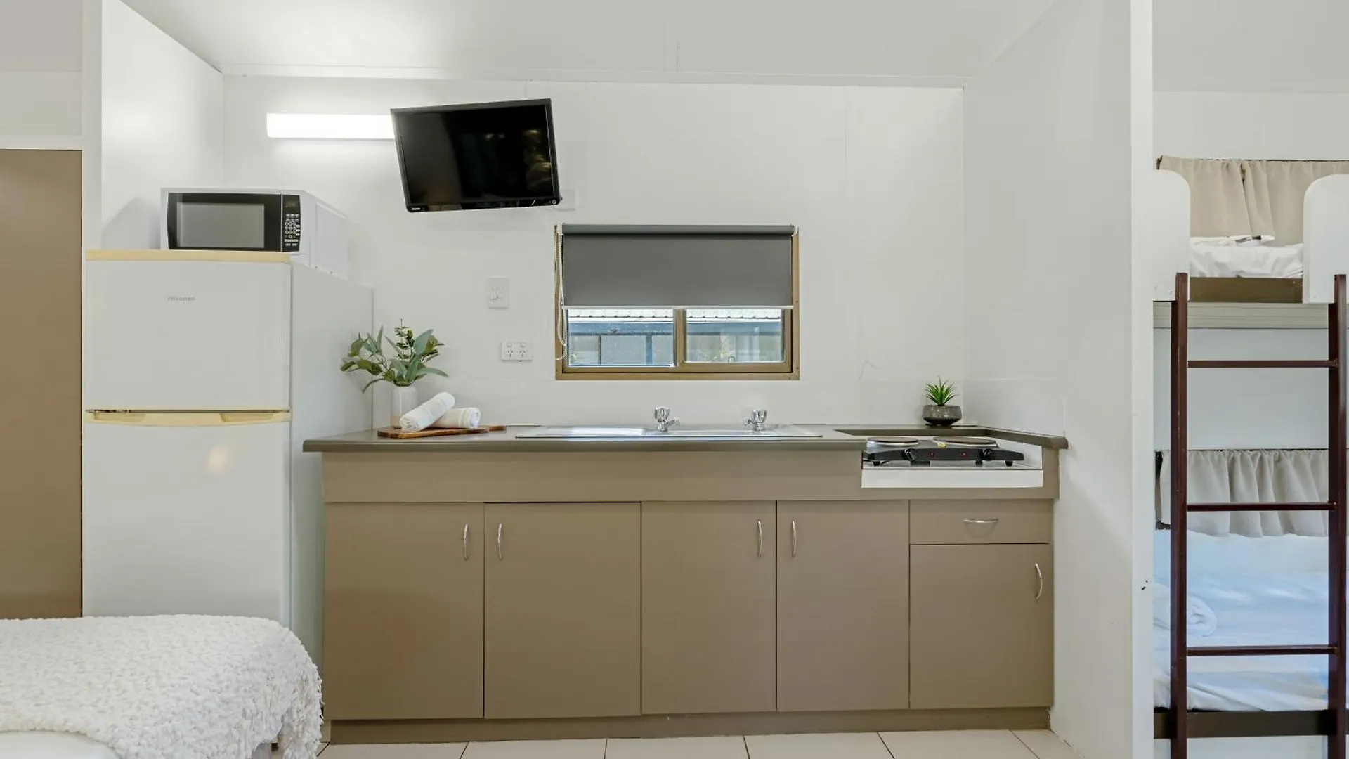 Tasman Holiday Parks - Cairns Cool Waters Campsite