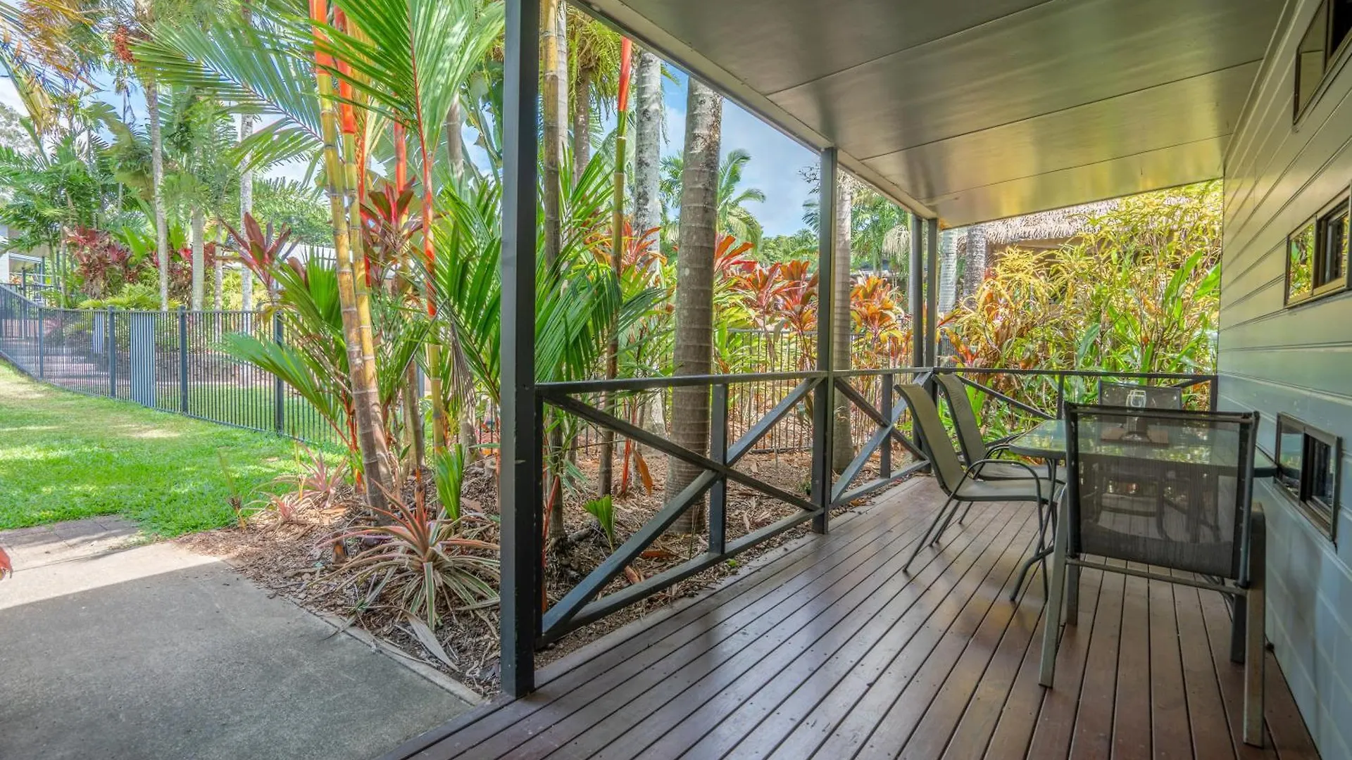 Tasman Holiday Parks - Cairns Cool Waters 0*,  Australia